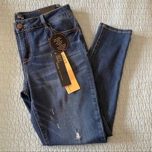 1822 Denim Beccy Skinny Jean